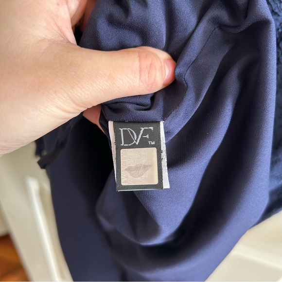 Diane von Furstenberg | DVF Martina Lace Shift Dress - Picture 10 of 10